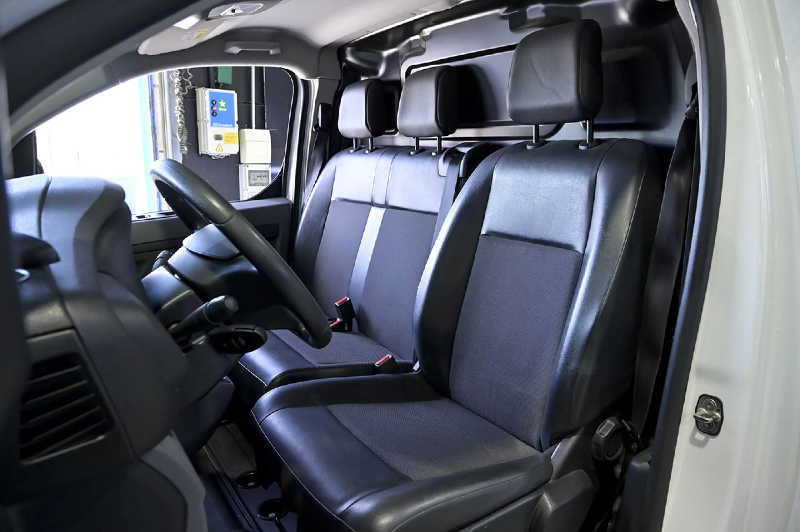 Peugeot Expert Furgon Pro 1.5 BlueHDi 120 SS Standard - Foto 17