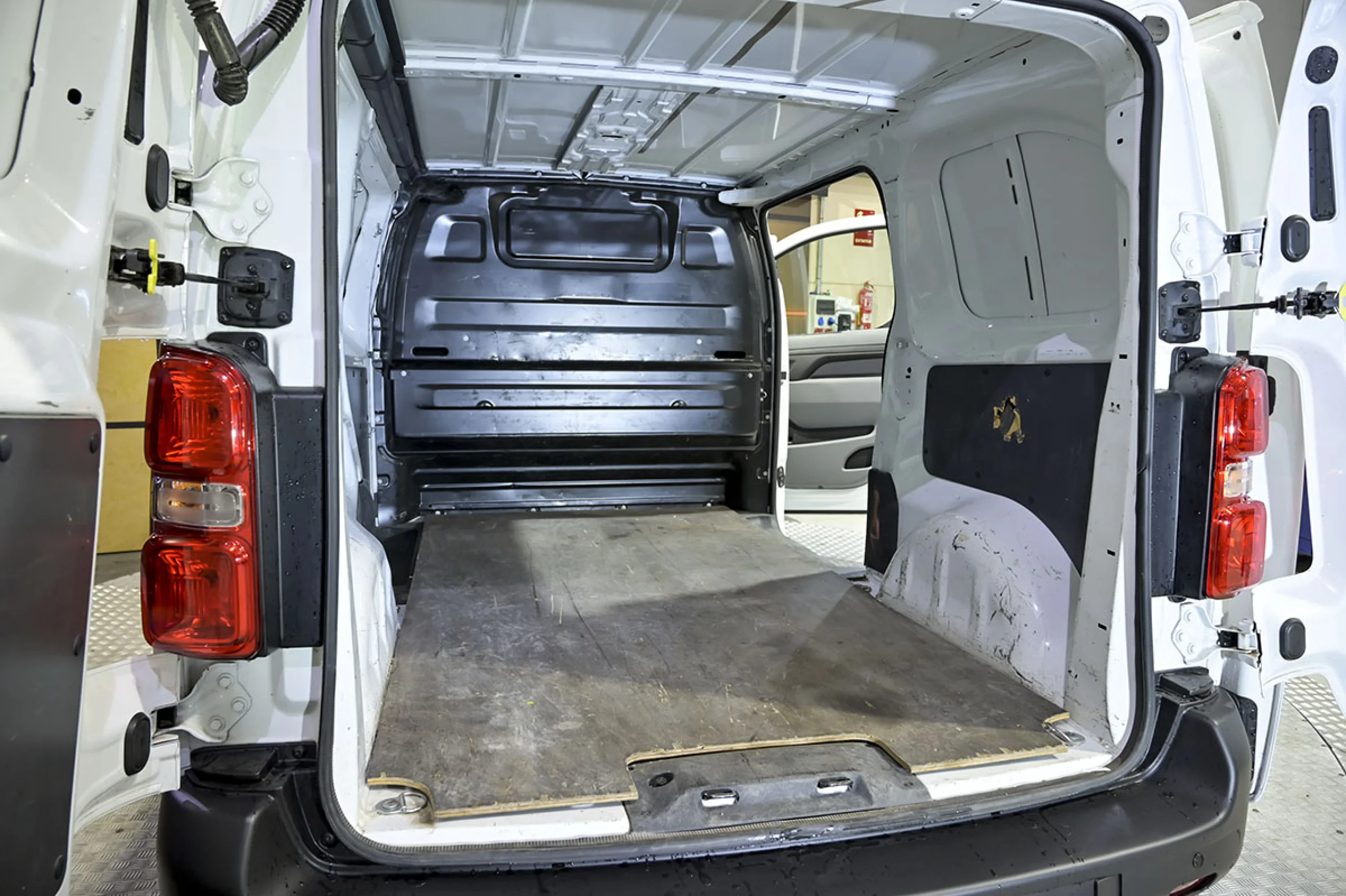 Peugeot Expert Furgon Pro 1.5 BlueHDi 120 SS Standard - Foto 12