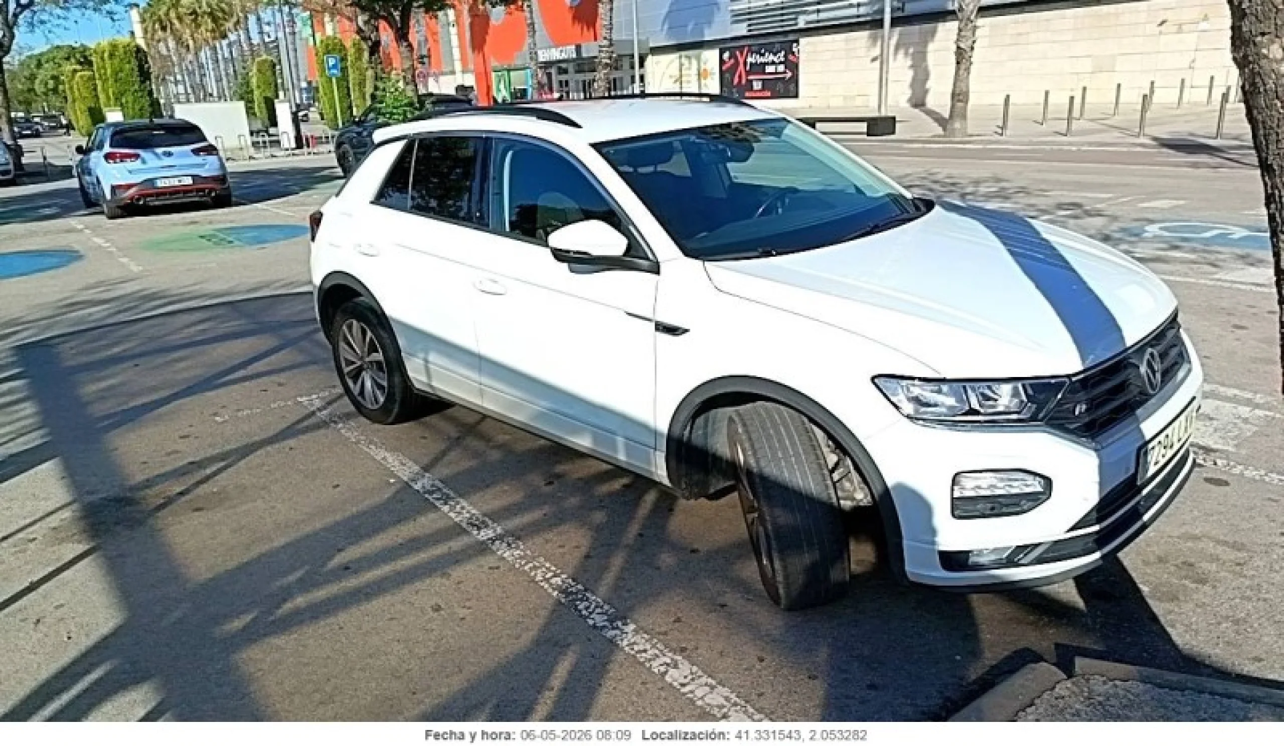 Volkswagen T-Roc (O) Advance R-Line 1.0 TSI 81kW (110CV) - Foto 4