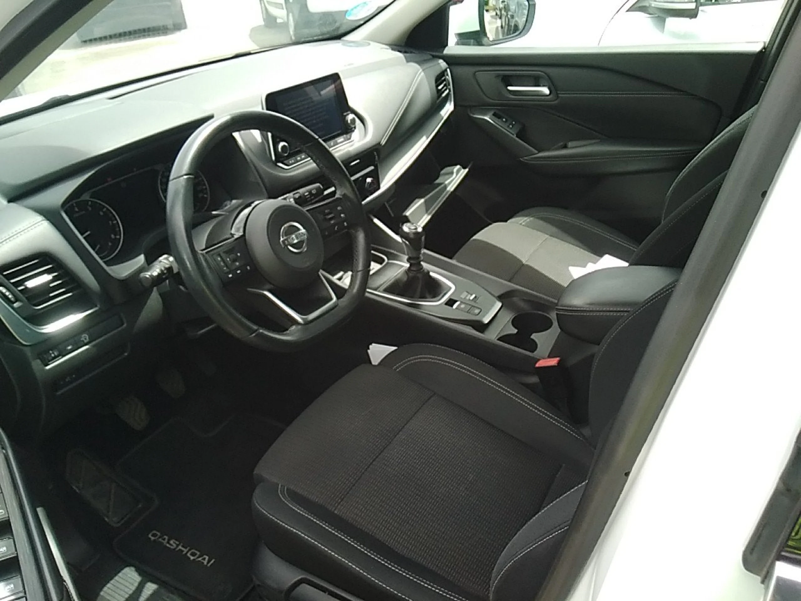Nissan Qashqai DIG-T 103kW (140CV) mHEV 4x2 Acenta - Foto 7