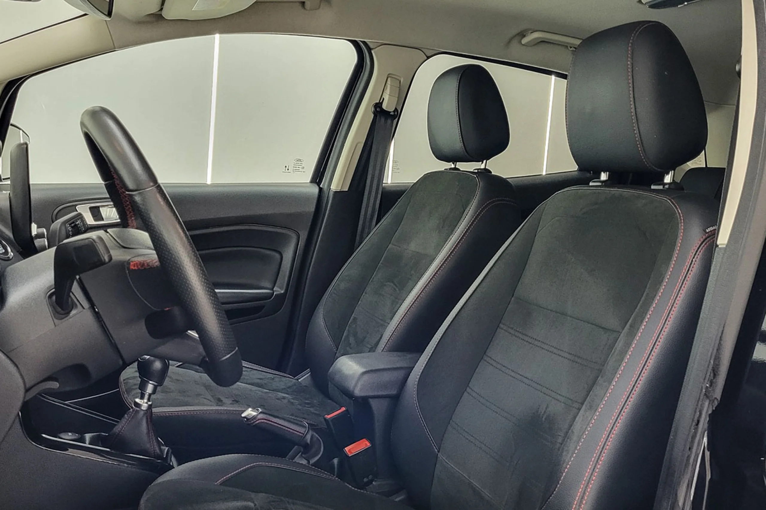 Ford EcoSport 1.0T EcoBoost 92kW 125CV SS ST Line - Foto 8