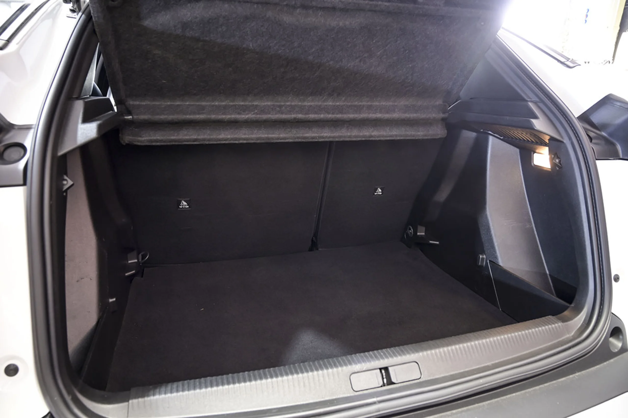 Peugeot 2008 Active BlueHDI 81kW 110CV - Foto 13