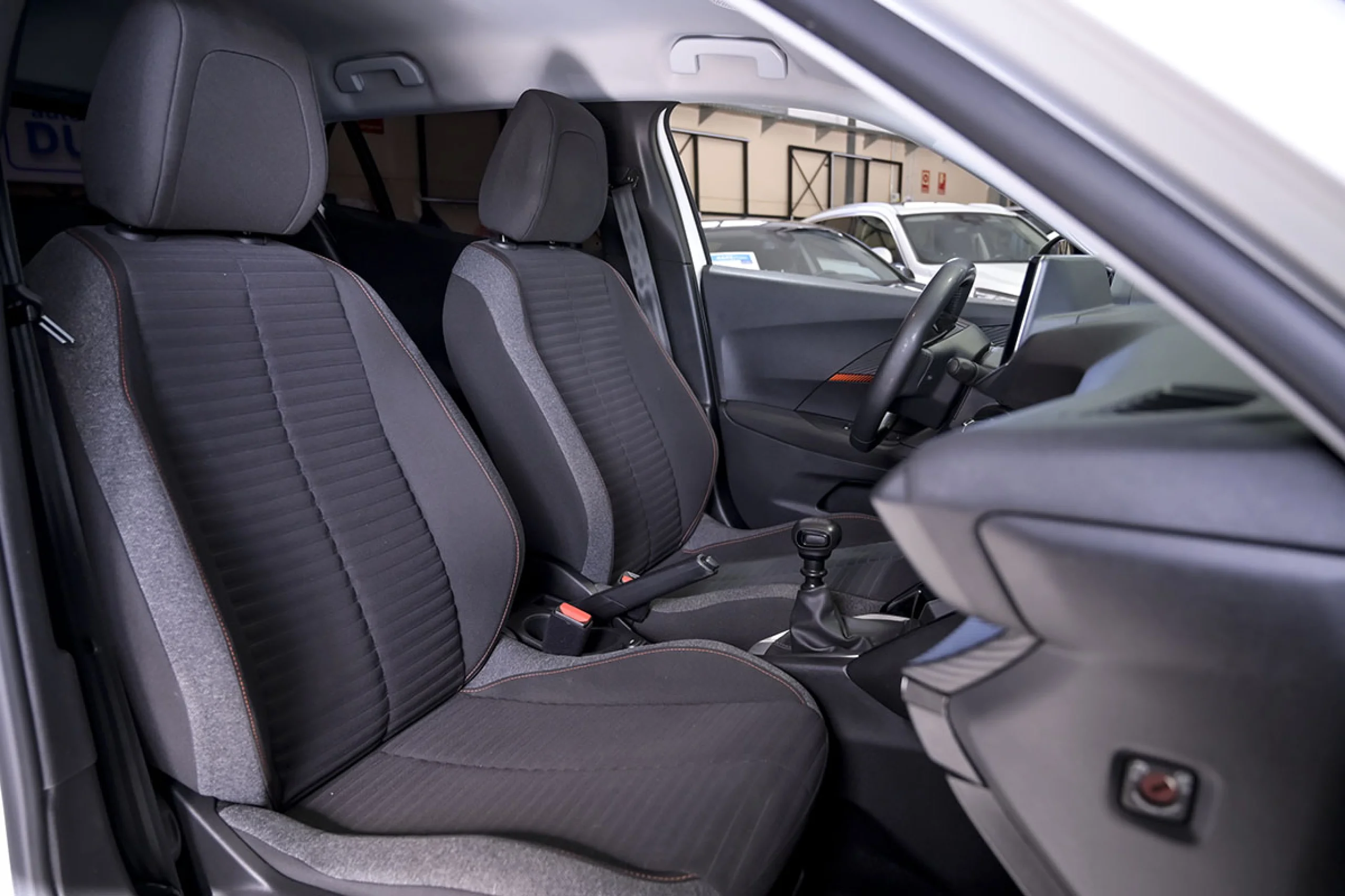 Peugeot 2008 Active BlueHDI 81kW 110CV - Foto 29