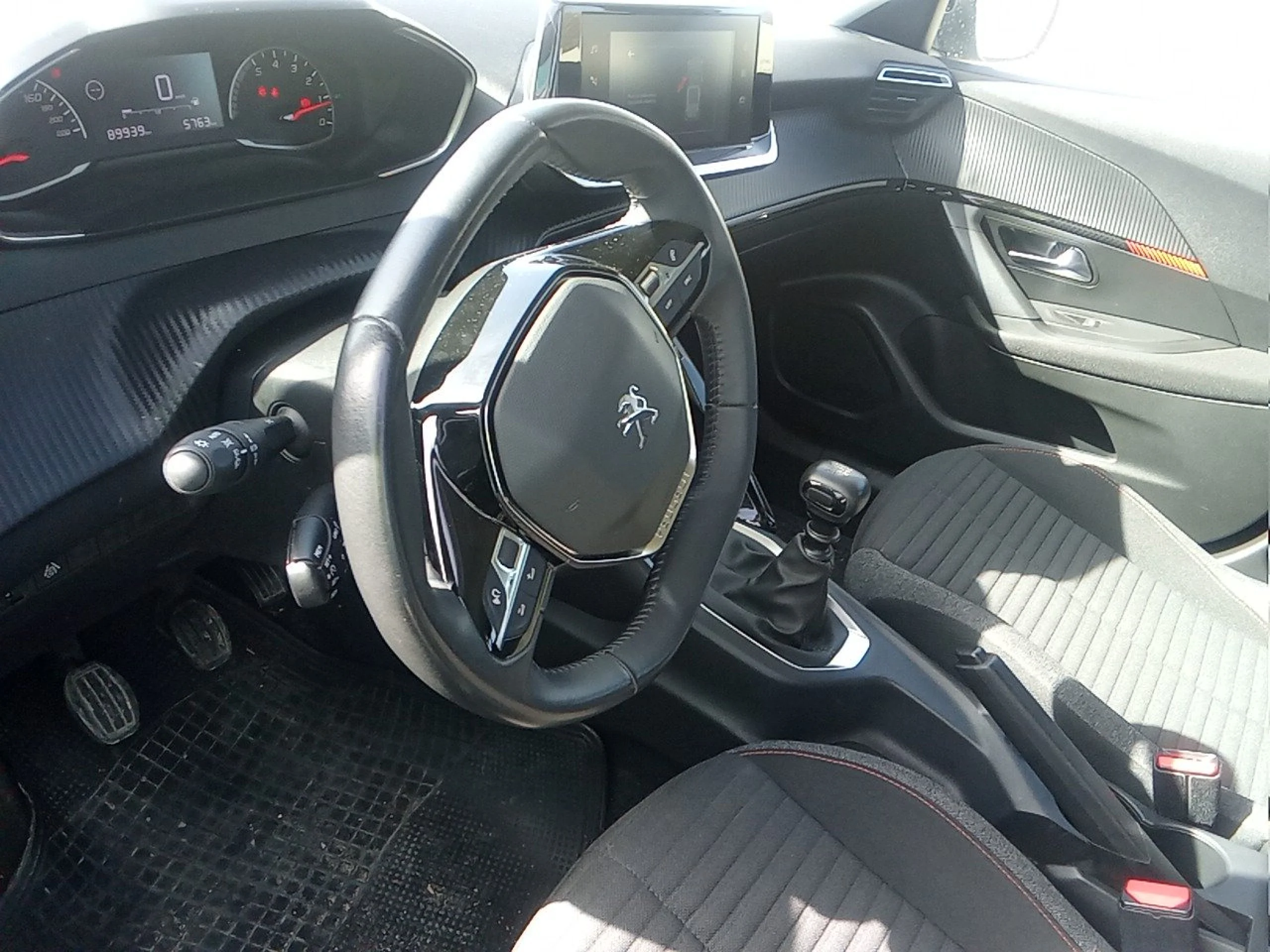 Peugeot 2008 Active BlueHDI 81kW (110CV) - Foto 7