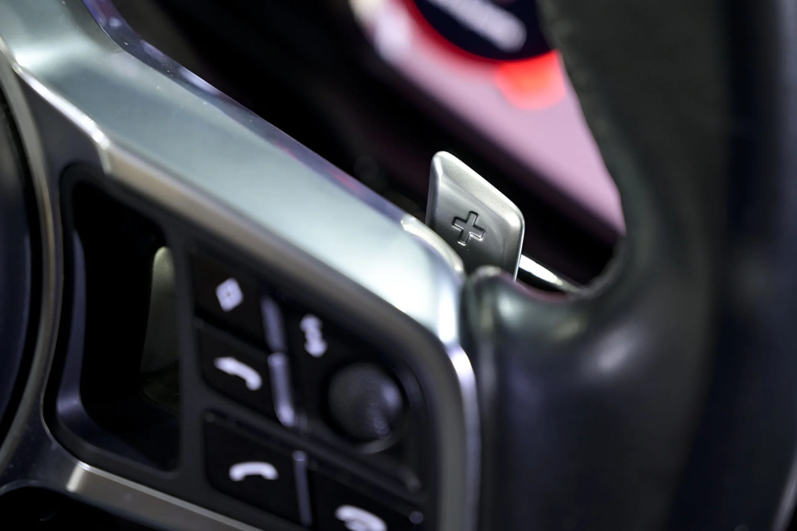 Porsche Panamera 4S - Foto 31