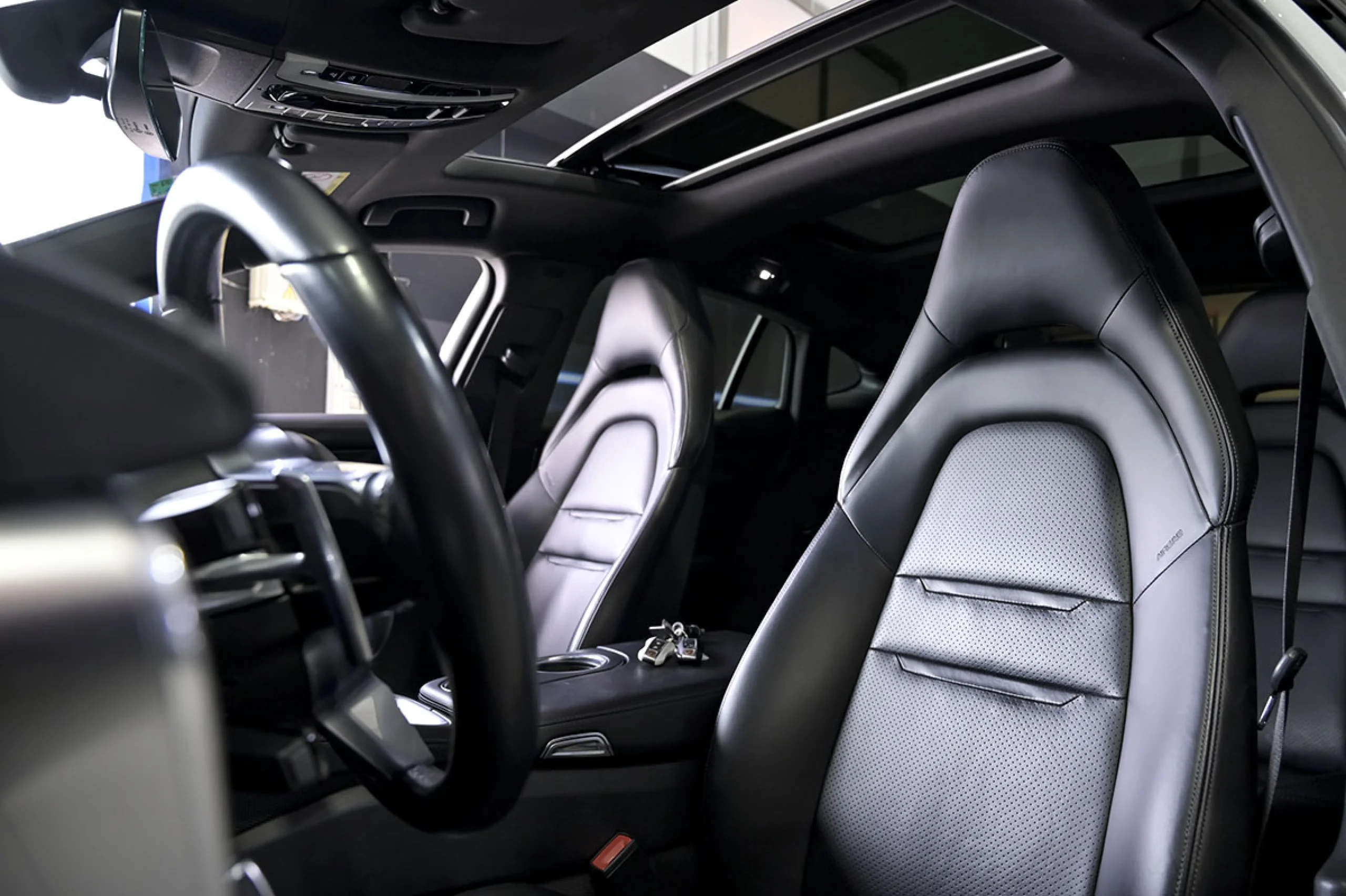 Porsche Panamera 4S - Foto 9