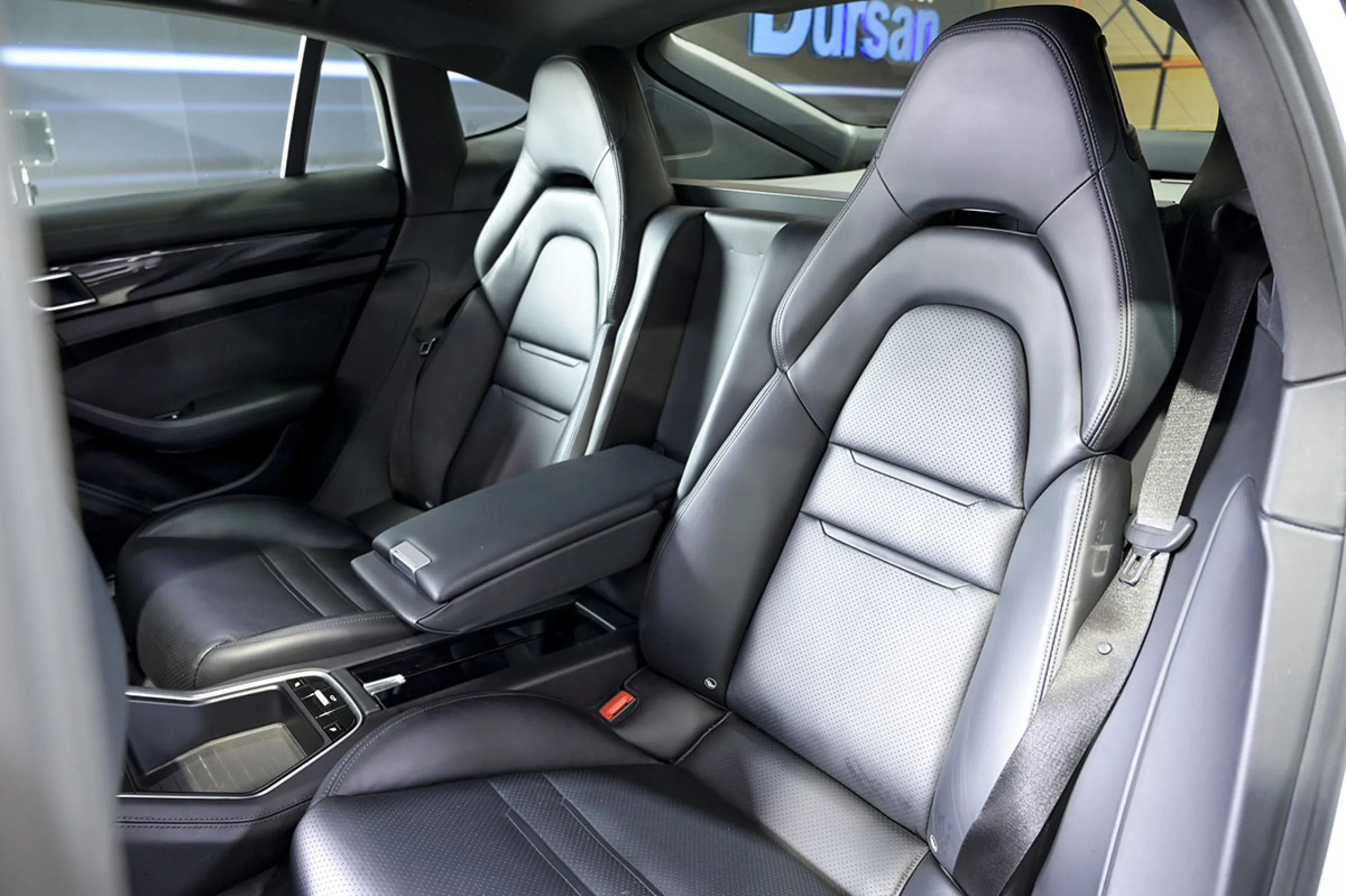 Porsche Panamera 4S - Foto 17