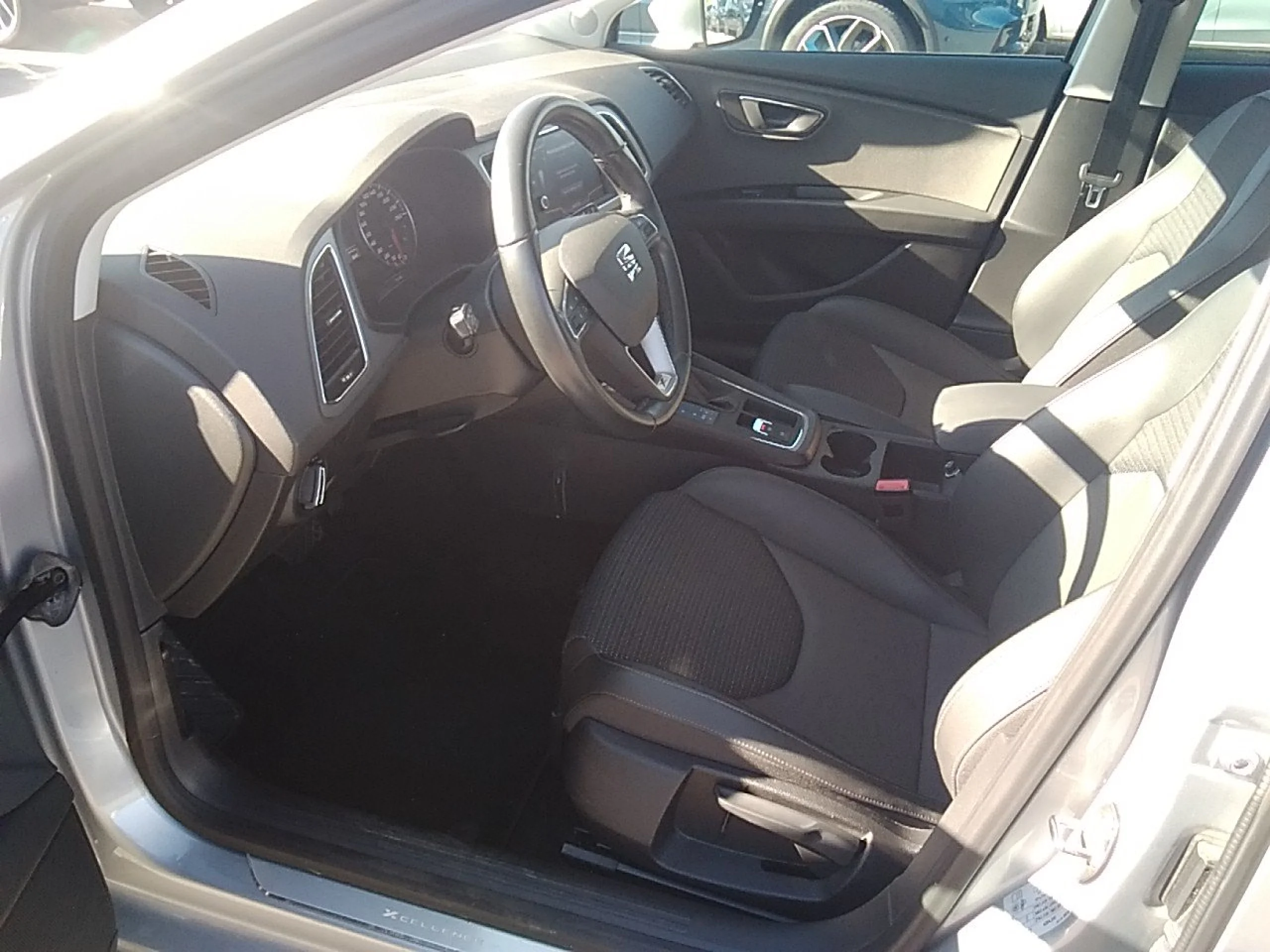 Seat Leon 2.0 TDI 110kW DSG-7 S&amp;S Xcellence - Foto 7