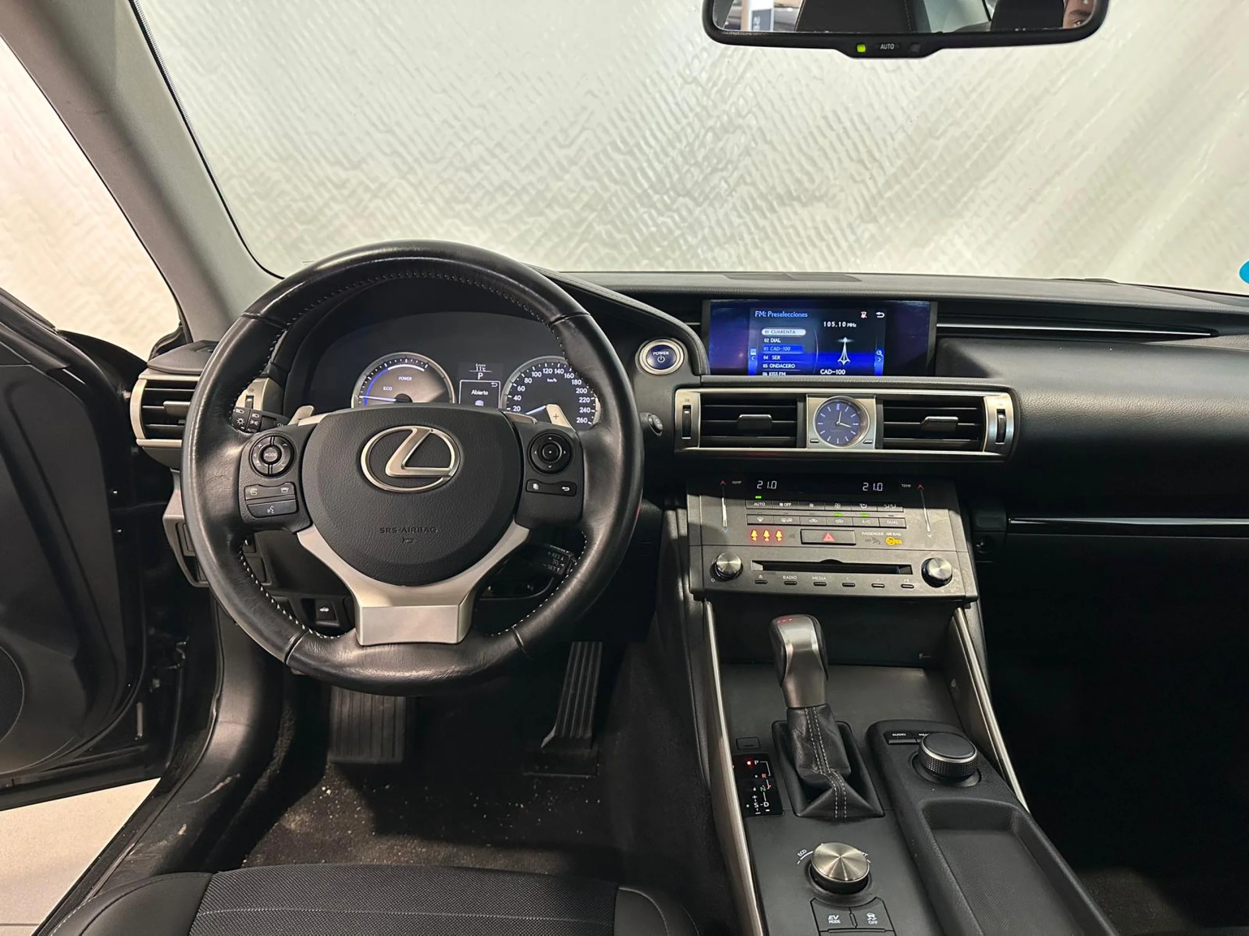 Lexus IS 300 IS300h Executive Tecno - Foto 17